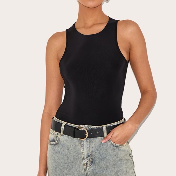 PrettyLittleThing Black Fitted Bodysuit - Picture 1 of 4